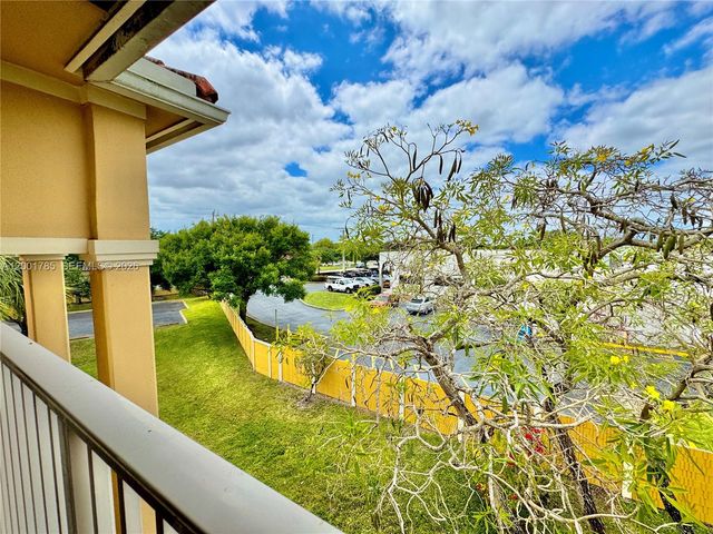 9905 Westwood Dr 34-3, Tamarac, FL 33321