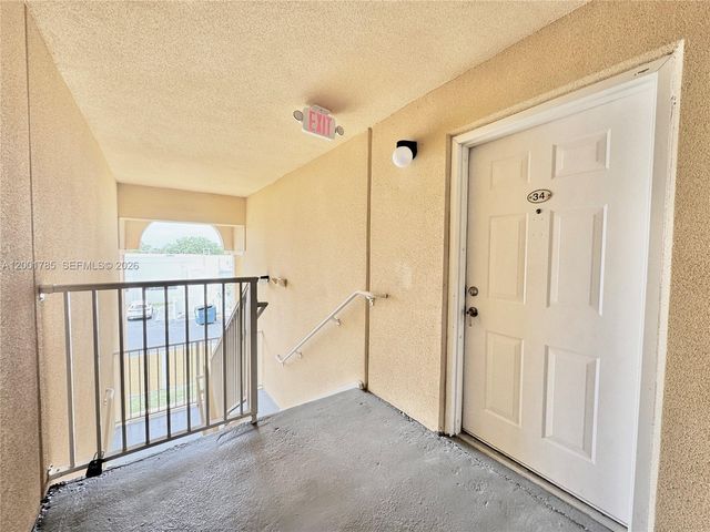 9905 Westwood Dr 34-3, Tamarac, FL 33321