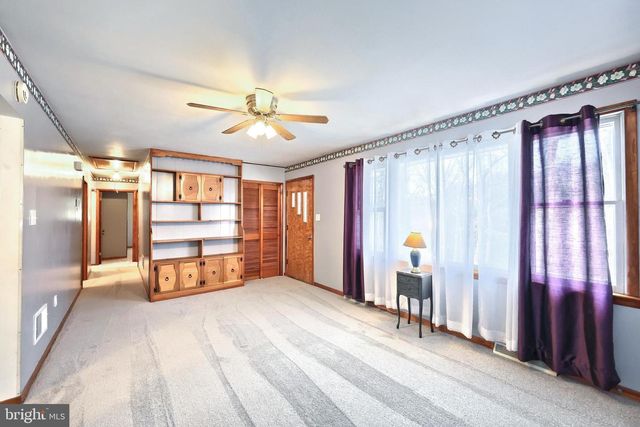 741 ALDINGER DR, Dallastown, PA 17313