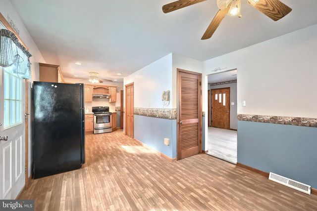 741 ALDINGER DR, Dallastown, PA 17313