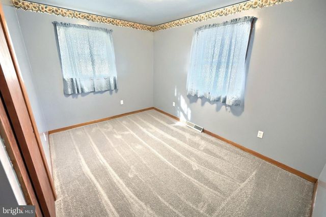 741 ALDINGER DR, Dallastown, PA 17313