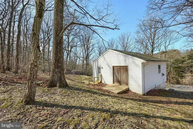 741 ALDINGER DR, Dallastown, PA 17313