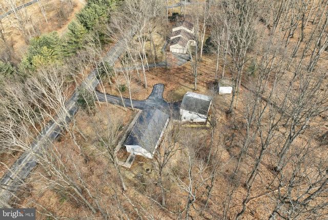 741 ALDINGER DR, Dallastown, PA 17313