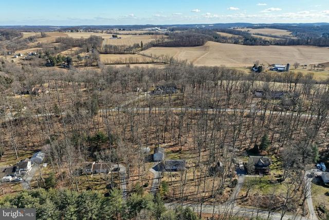 741 ALDINGER DR, Dallastown, PA 17313