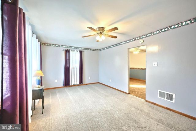 741 ALDINGER DR, Dallastown, PA 17313