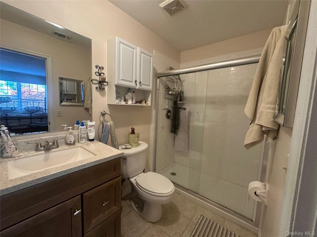 121 Villagegreen Court, Warwick, NY 10990
