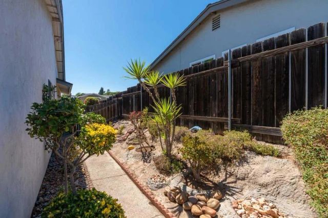 10341 Santana St, Santee, CA 92071