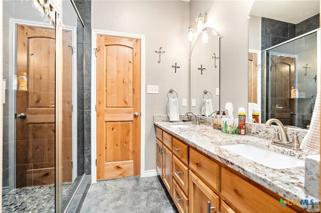 750 County Road 100, Purmela, TX 76566