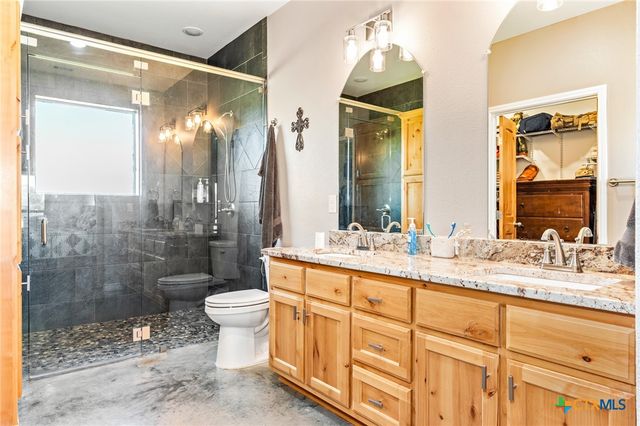 750 County Road 100, Purmela, TX 76566