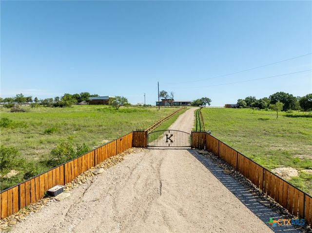 750 County Road 100, Purmela, TX 76566