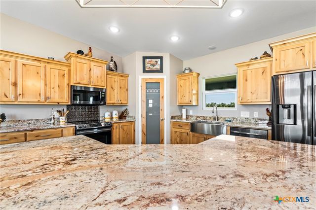 750 County Road 100, Purmela, TX 76566