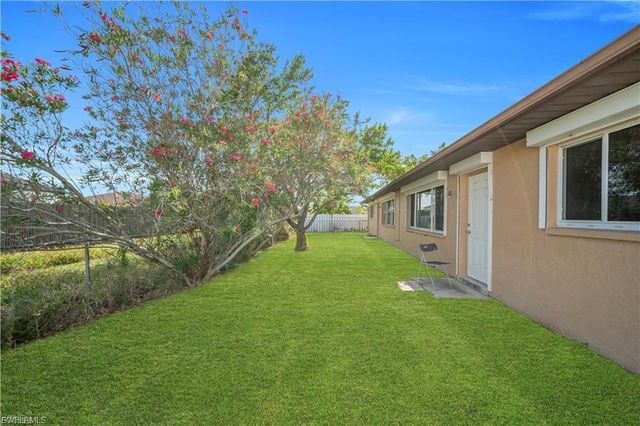 836 SW Trafalgar PKWY B, Cape Coral, FL 33991