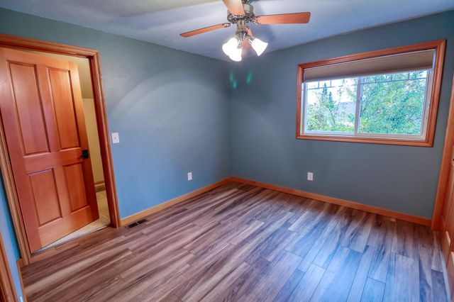 10514 N Arrowhead Dr, Spokane, WA 99208