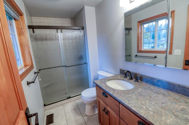 10514 N Arrowhead Dr, Spokane, WA 99208