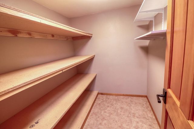 10514 N Arrowhead Dr, Spokane, WA 99208