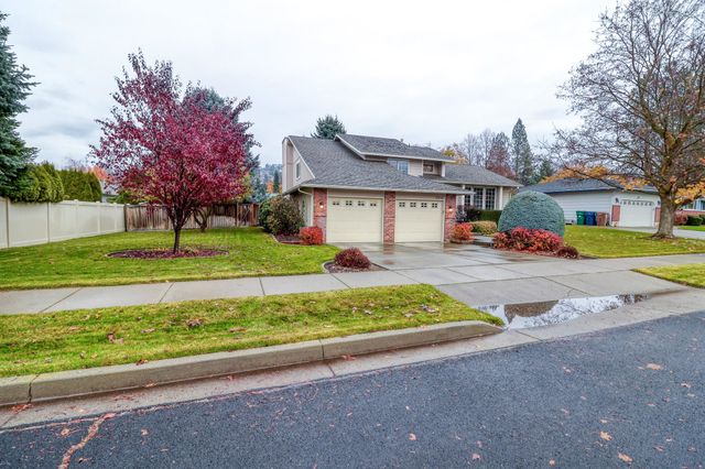 10514 N Arrowhead Dr, Spokane, WA 99208