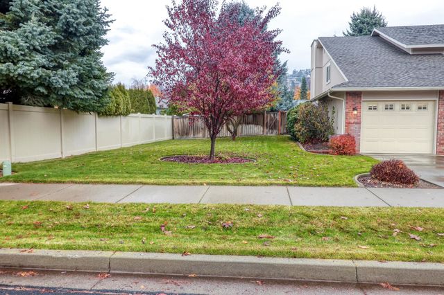 10514 N Arrowhead Dr, Spokane, WA 99208