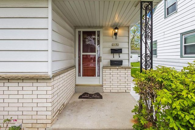 2172 109th STREET, West Allis, WI 53227