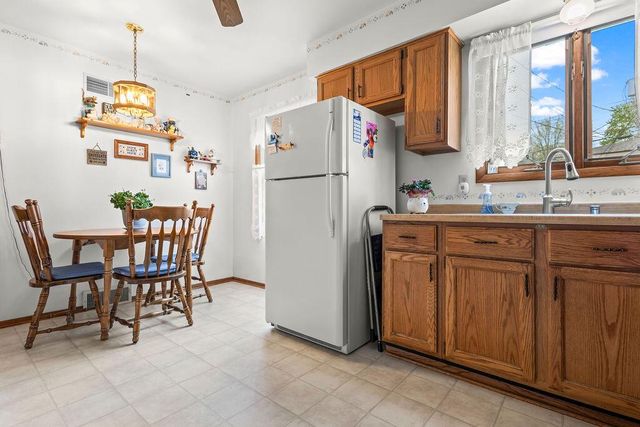 2172 109th STREET, West Allis, WI 53227
