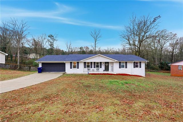 6642 Forestdale Lane, Douglasville, GA 30135