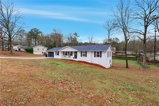 6642 Forestdale Lane, Douglasville, GA 30135