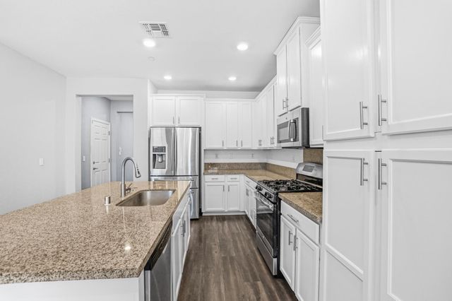7809 Finnhorse Way, Sacramento, CA 95828