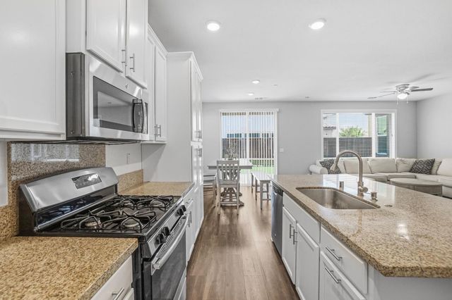 7809 Finnhorse Way, Sacramento, CA 95828