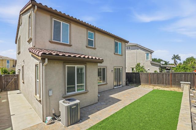 7809 Finnhorse Way, Sacramento, CA 95828