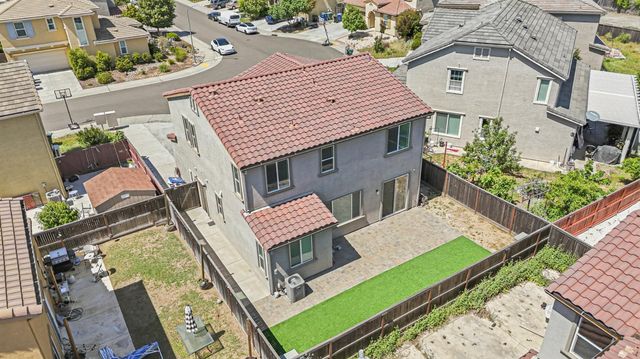 7809 Finnhorse Way, Sacramento, CA 95828