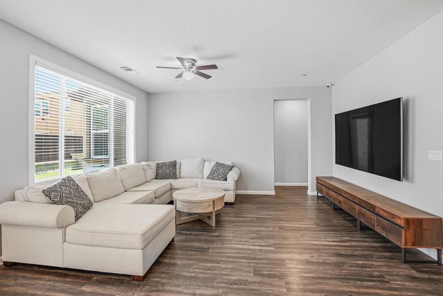 7809 Finnhorse Way, Sacramento, CA 95828