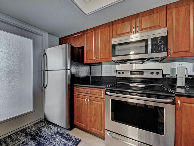 1100 TARPON CENTER DRIVE 102B, Venice, FL 34285