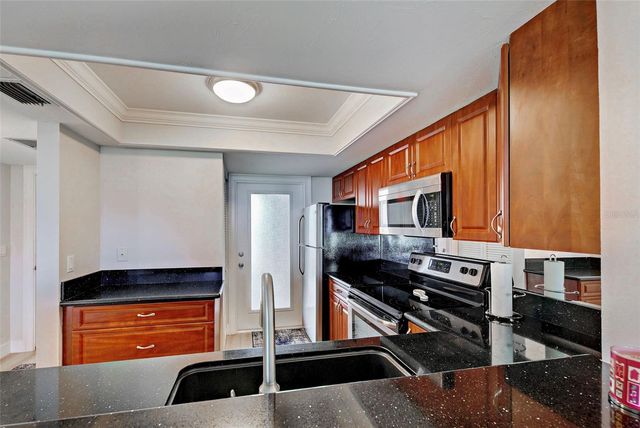 1100 TARPON CENTER DRIVE 102B, Venice, FL 34285