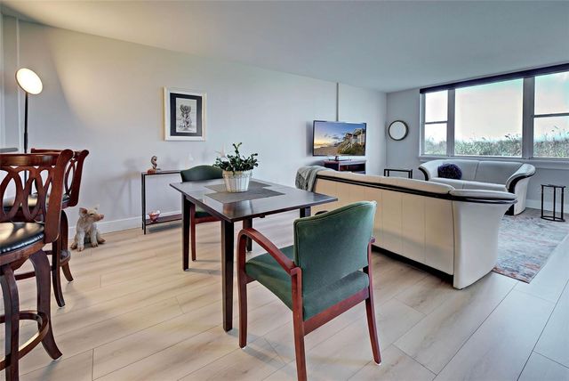 1100 TARPON CENTER DRIVE 102B, Venice, FL 34285