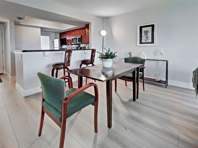 1100 TARPON CENTER DRIVE 102B, Venice, FL 34285