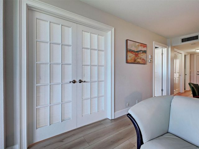 1100 TARPON CENTER DRIVE 102B, Venice, FL 34285