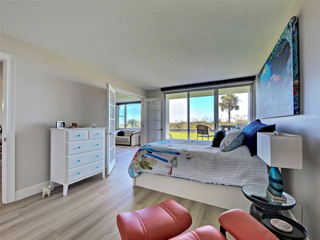 1100 TARPON CENTER DRIVE 102B, Venice, FL 34285