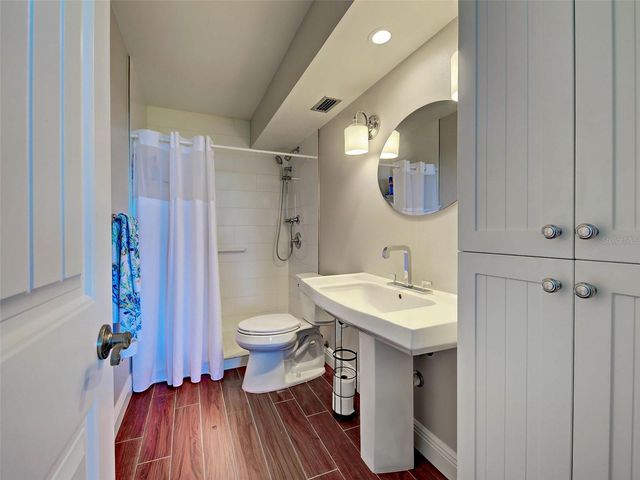 1100 TARPON CENTER DRIVE 102B, Venice, FL 34285