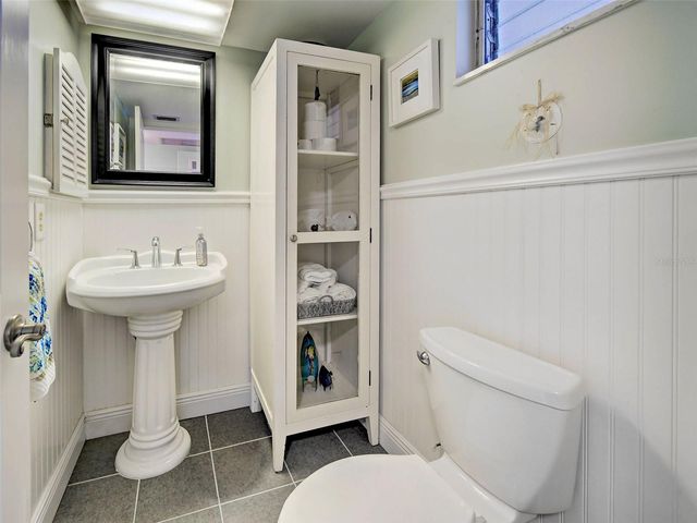 1100 TARPON CENTER DRIVE 102B, Venice, FL 34285