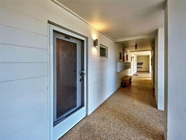 1100 TARPON CENTER DRIVE 102B, Venice, FL 34285