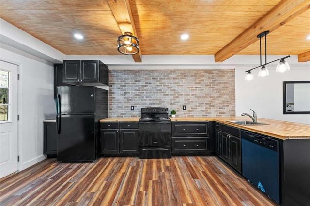 7 Crestview SE Lane, Rome, GA 30161