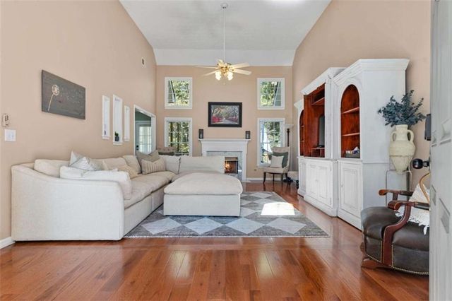 7 Crestview SE Lane, Rome, GA 30161