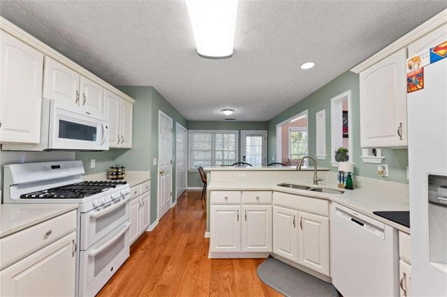 7 Crestview SE Lane, Rome, GA 30161