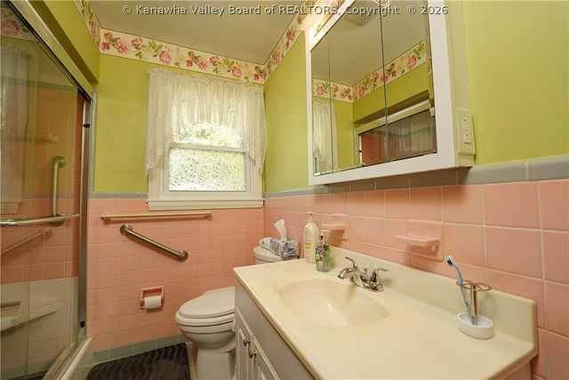 1523 Hilltop Drive, South Charleston, WV 25303