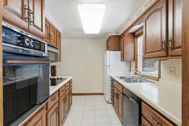 9191 Alidor Road, Schoolcraft, MI 49087