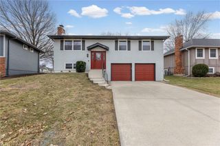 2027 E Mohawk Court, Olathe, KS 66062