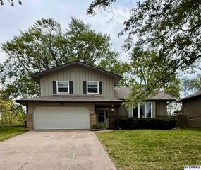 1503 Willow Avenue, Bellevue, NE 68005