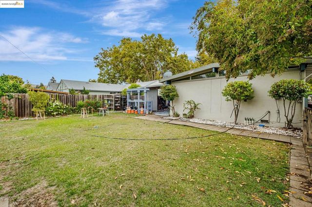 312 Cottonwood Dr, Vallejo, CA 94591