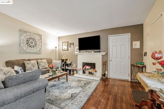 312 Cottonwood Dr, Vallejo, CA 94591