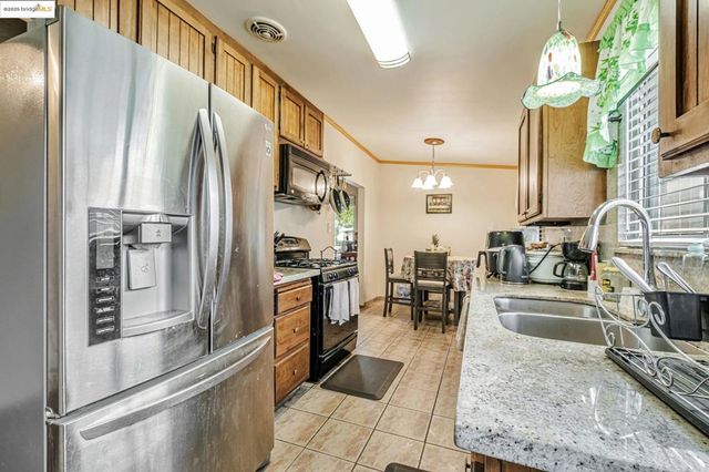 312 Cottonwood Dr, Vallejo, CA 94591