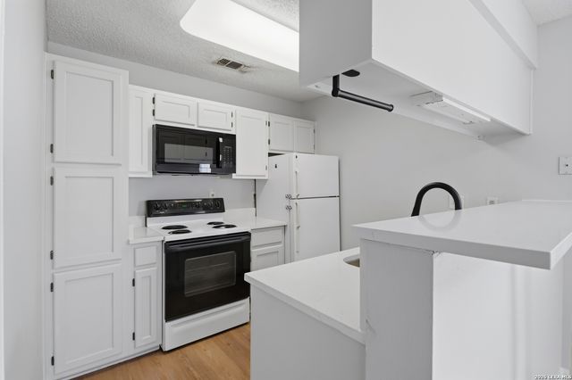 4107 Medical Dr Apt 6107, San Antonio, TX 78229